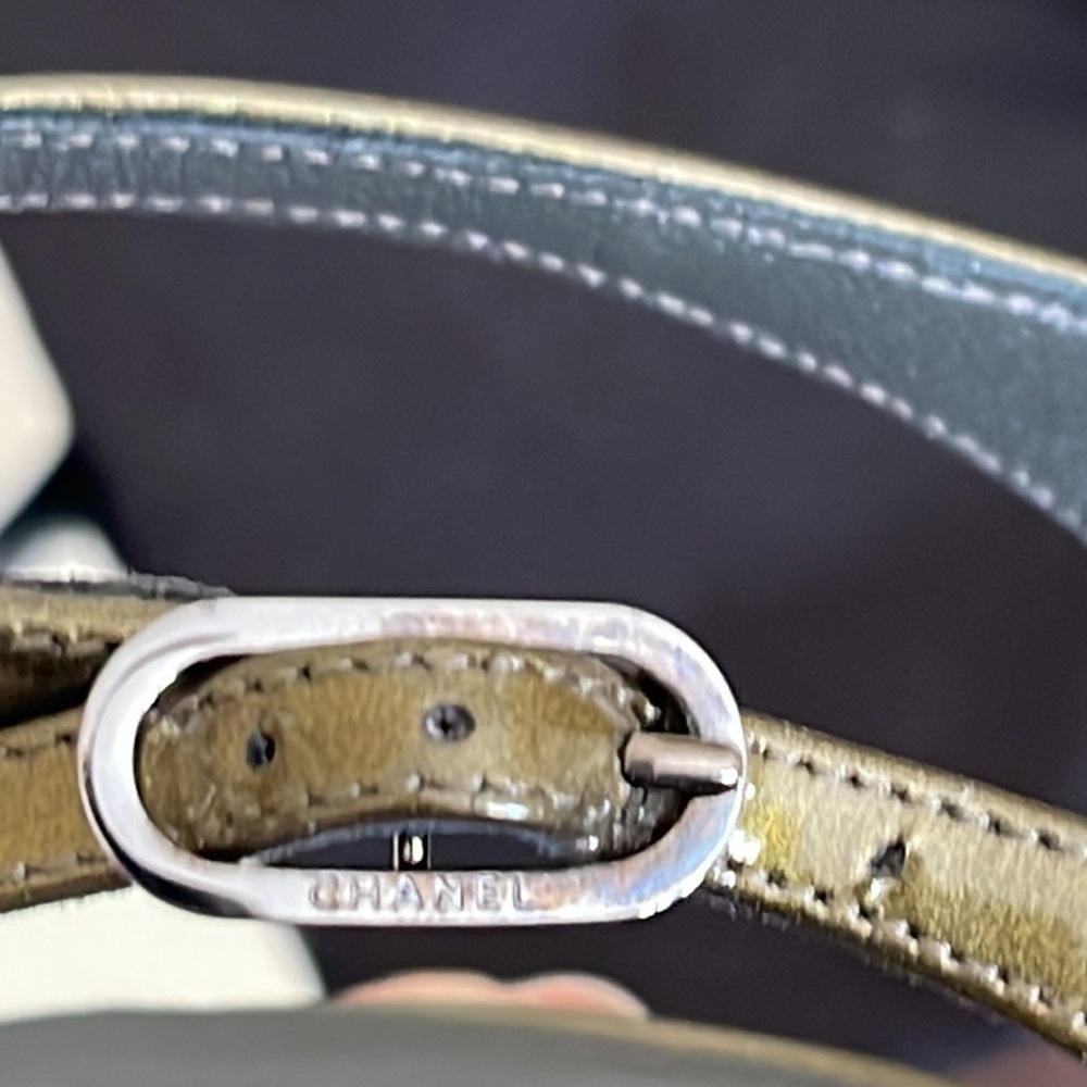 CHANEL HEELS NEW  38.5 PATENT‎ LEATHER METALLIC OLIVE GREEN 🫒 CHANEL DUST BAG - Picture 6 of 17